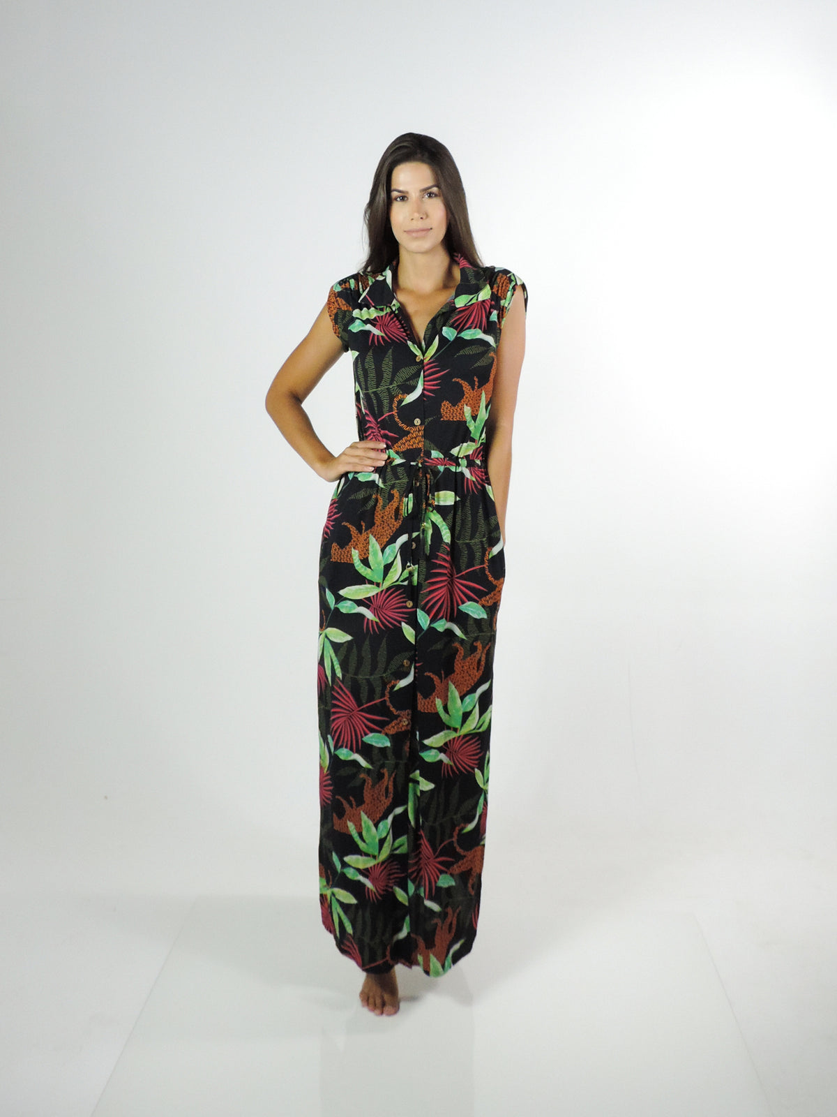 Model Front: La Playa Shirtdress Vestido Chemise Jungle