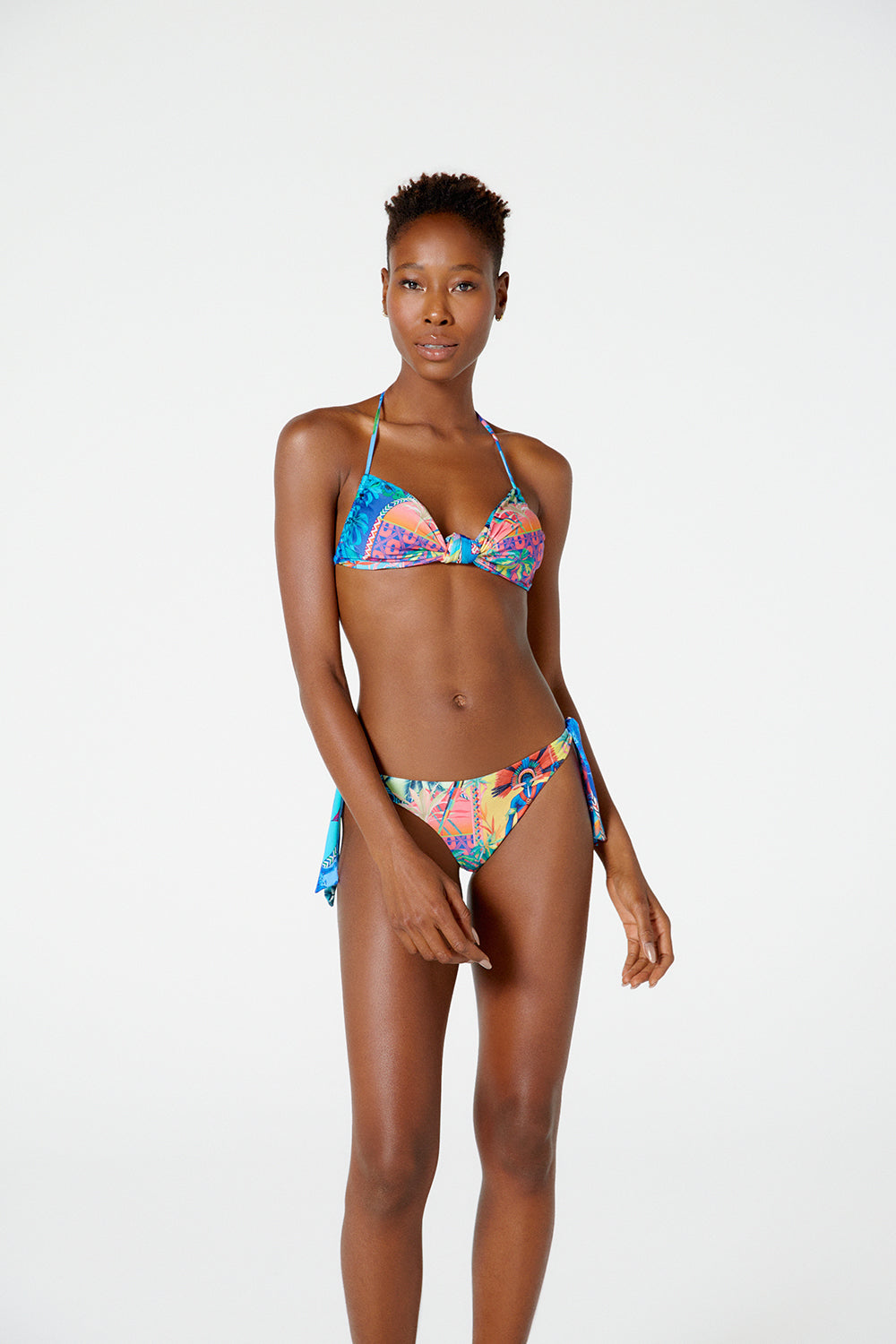 Model Front: Blueman Bikini Bottoms Bottom Arpoador Indio