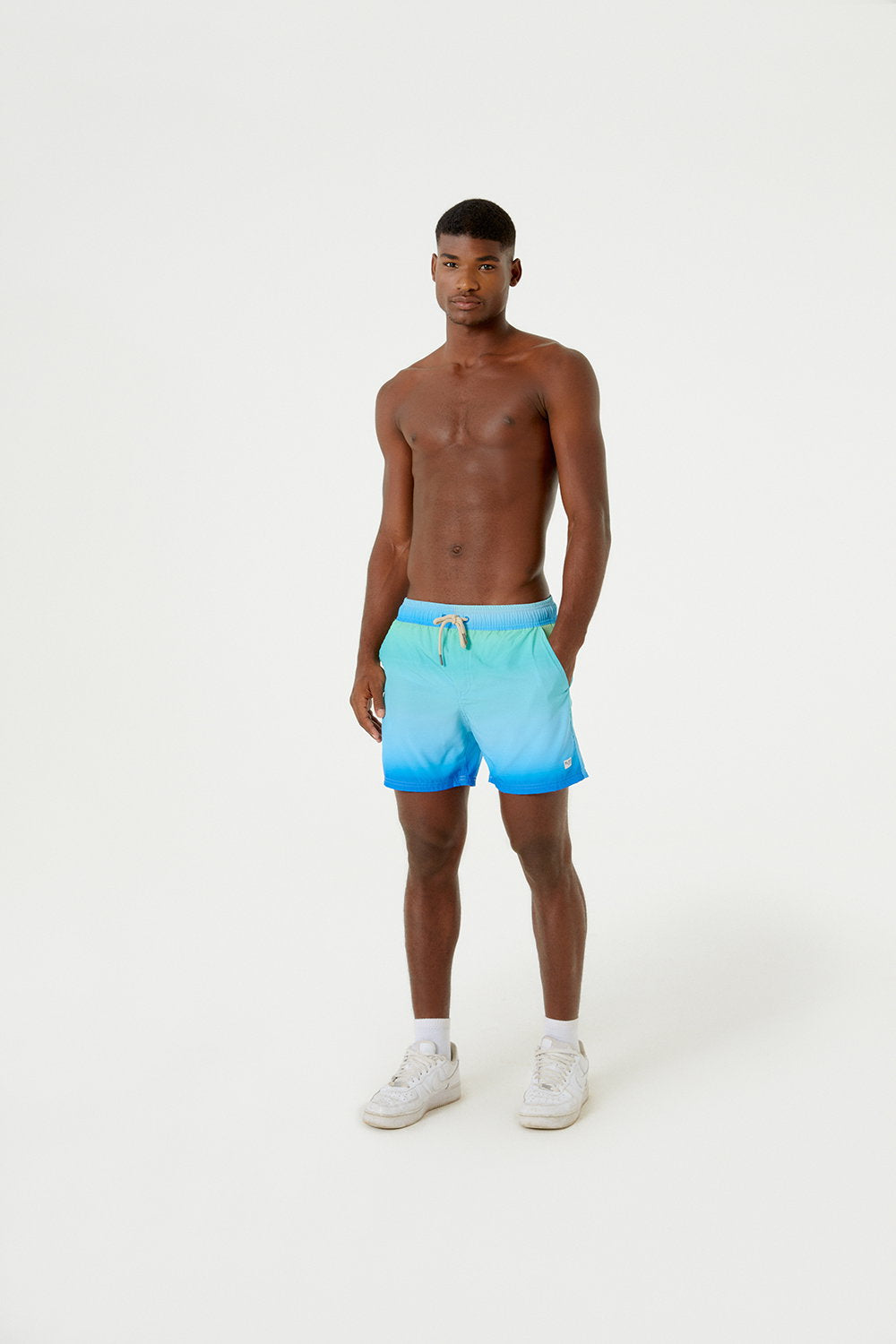 Model Front: Blueman Swim Shorts Short Degrade Sky
