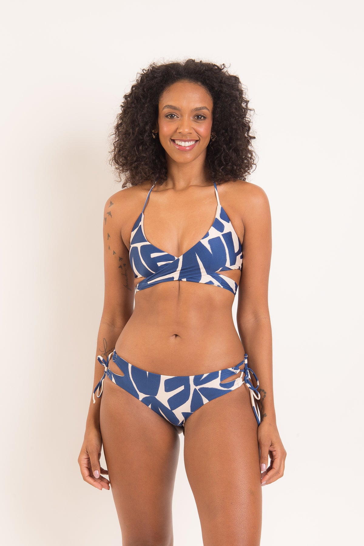 Model Front: Rio De Sol Bikini Tops Top Pottery Kate