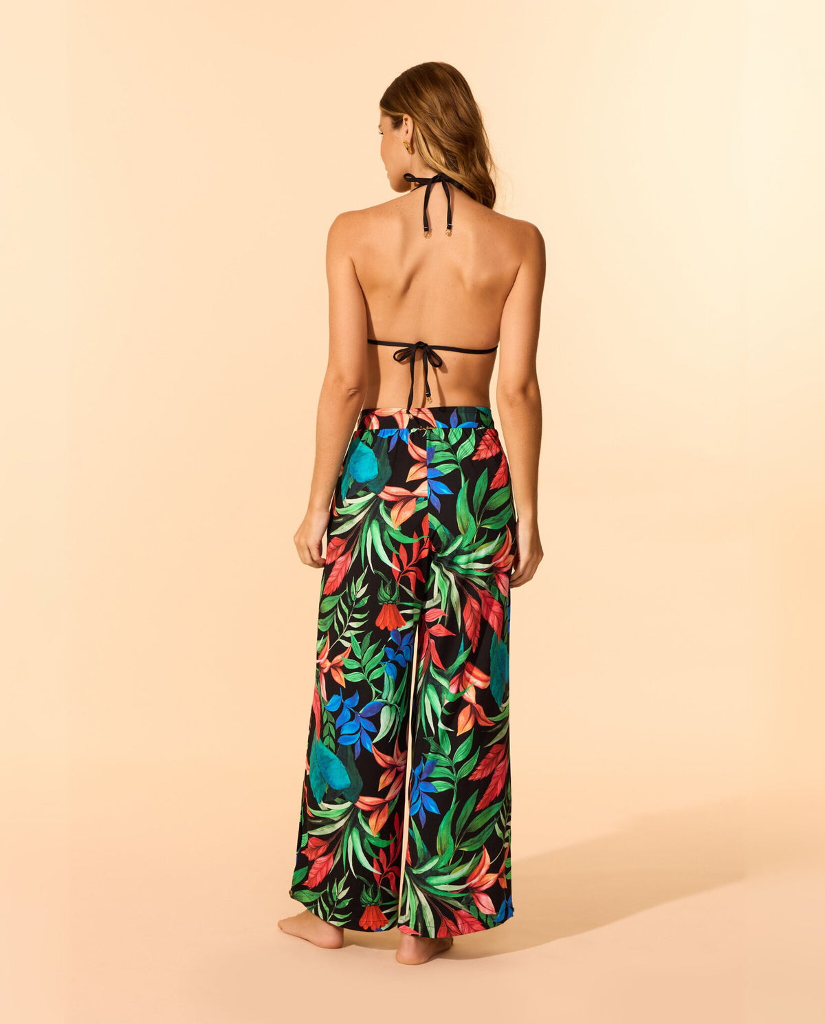 Model Back: Lua Morena Pants Luau Pantalona Crepe