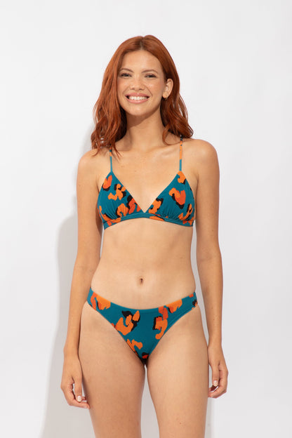 Model Front: Rio De Sol Bikini Bottoms Bottom Luma Essential-Comfy
