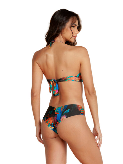 Model Back: Lua Morena Bikini Bottoms Bottom Metal Brinco Preto