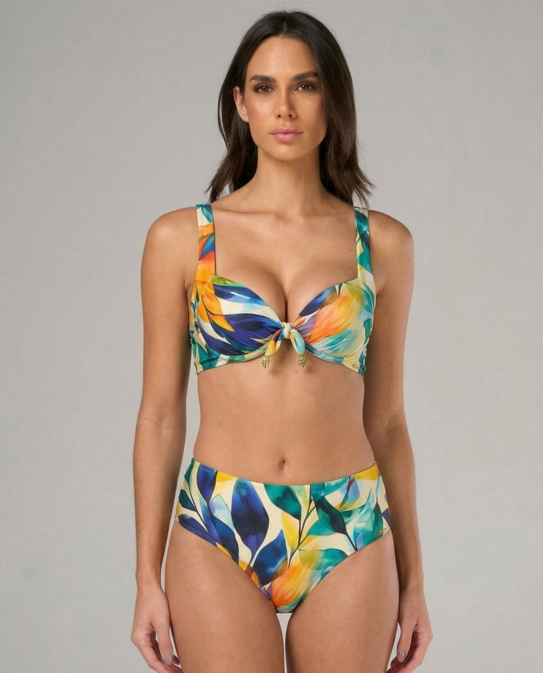 Model Front: Lua Morena Bikini Tops Top Tangara Meia-Taca-Larga