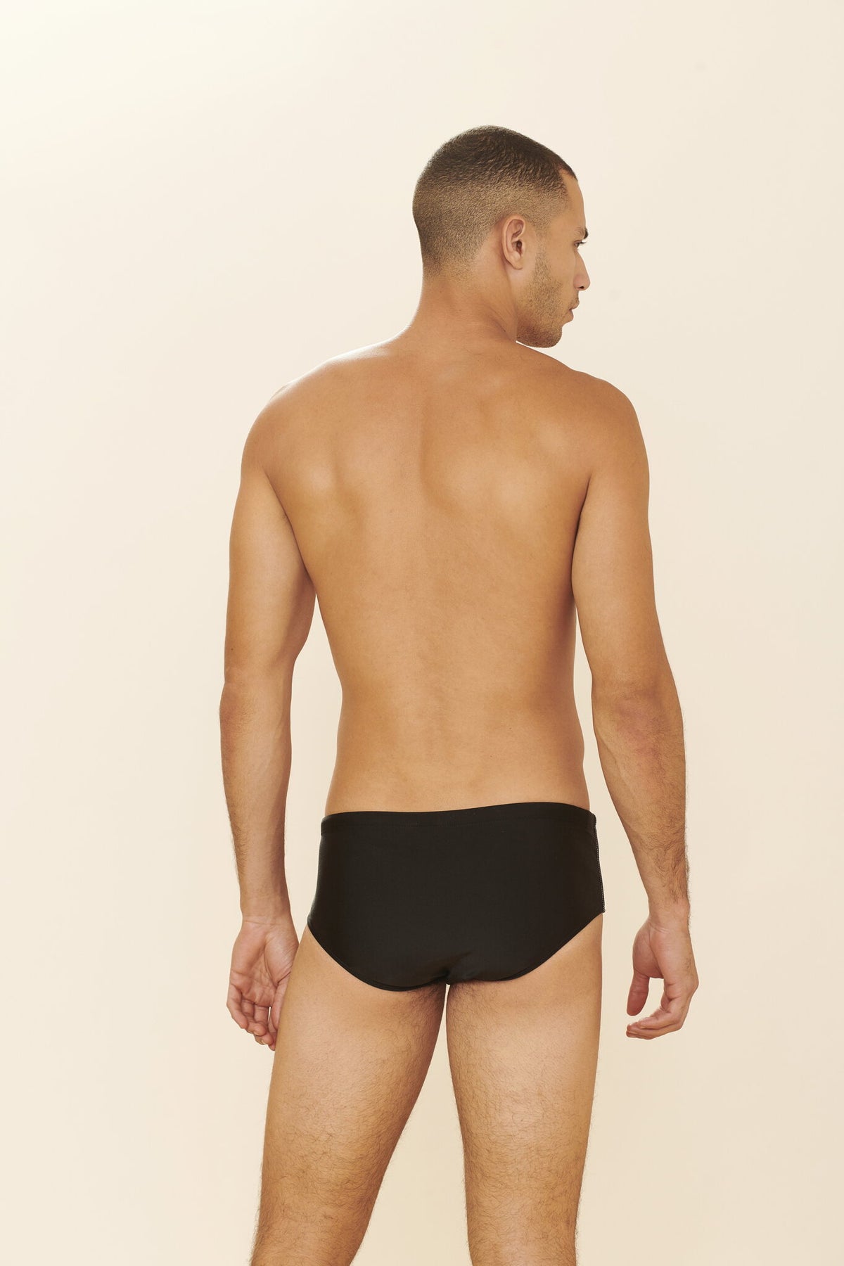 Model Back: Blueman Swim Trunks Sunga Army Cairo Preto