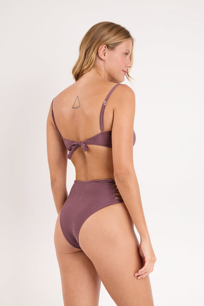 Model Back: Rio De Sol Bikini Tops Top Malibu-Ebano Bandeau-Iris
