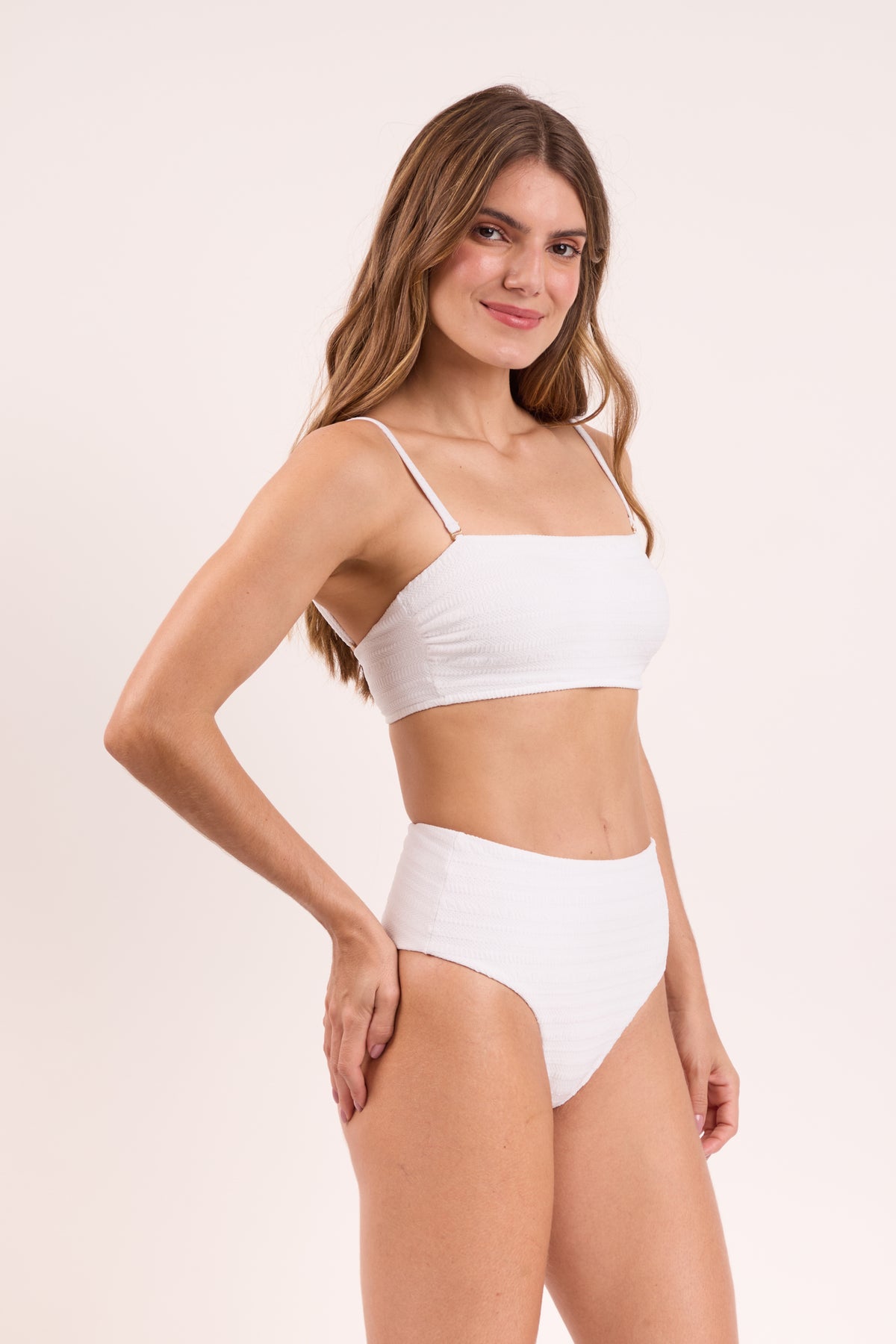 Image 04: Rio De Sol Bottom Bottom Memphis-White Hotpants