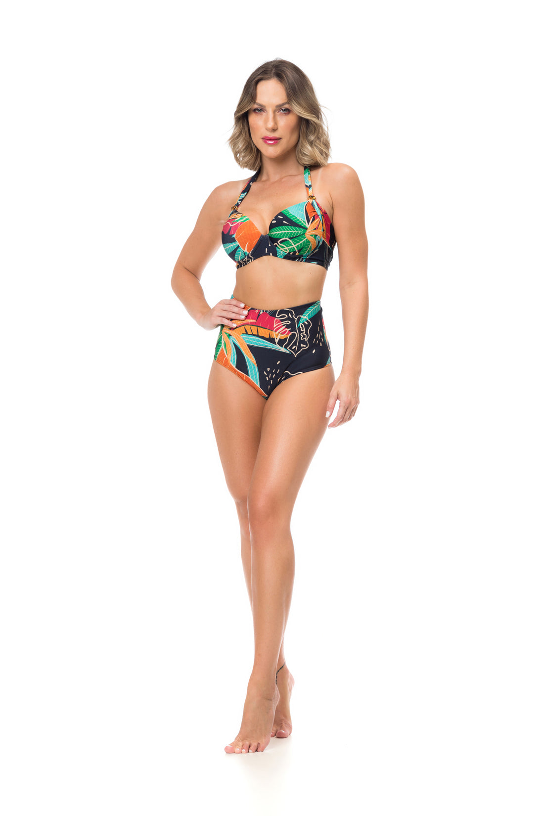 Model Front: La Playa Two Piece Swimwear Meia Taca Hot Natural