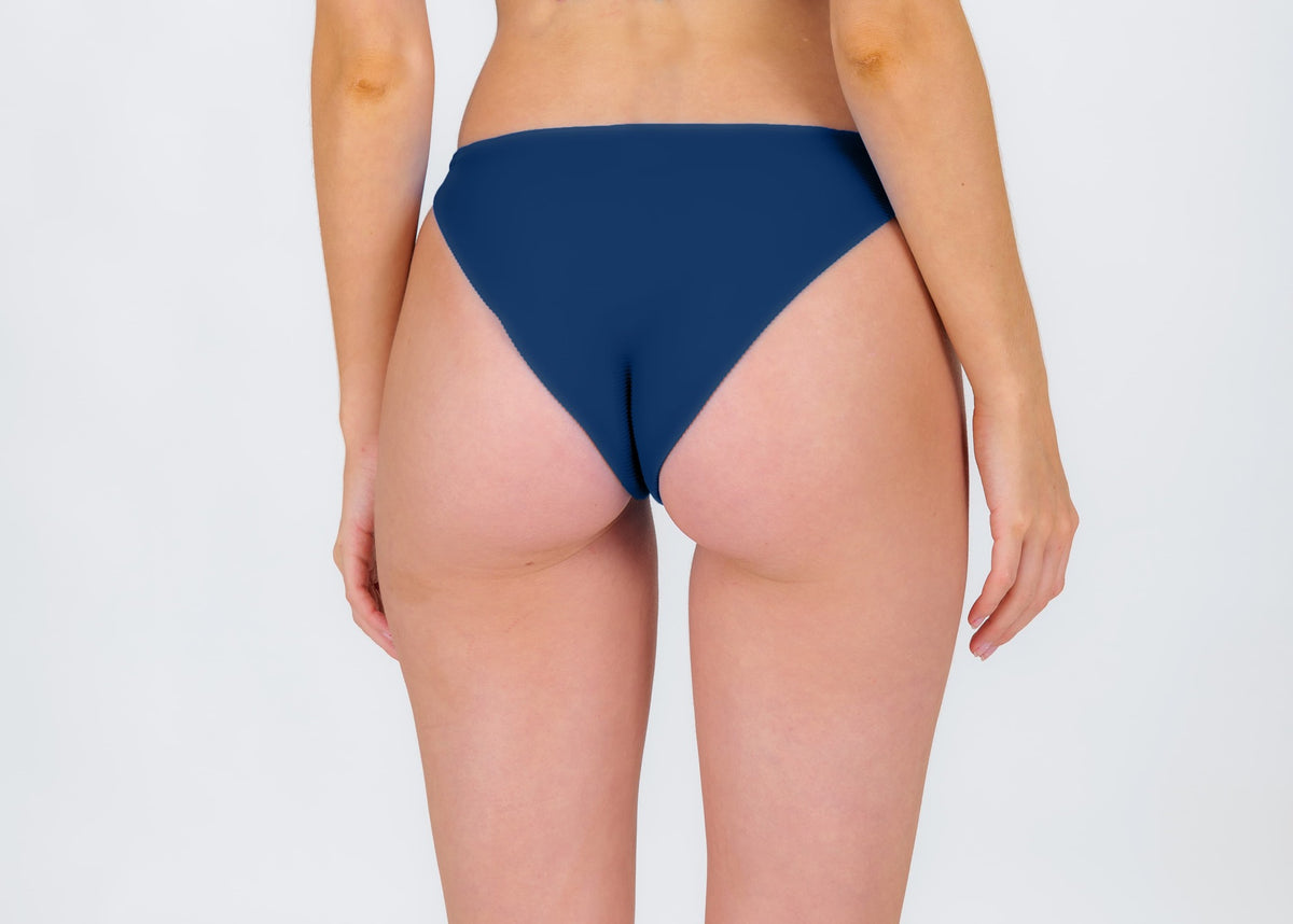 Model Back: Rio De Sol Bikini Bottoms Bottom Navy Essential-Comfy