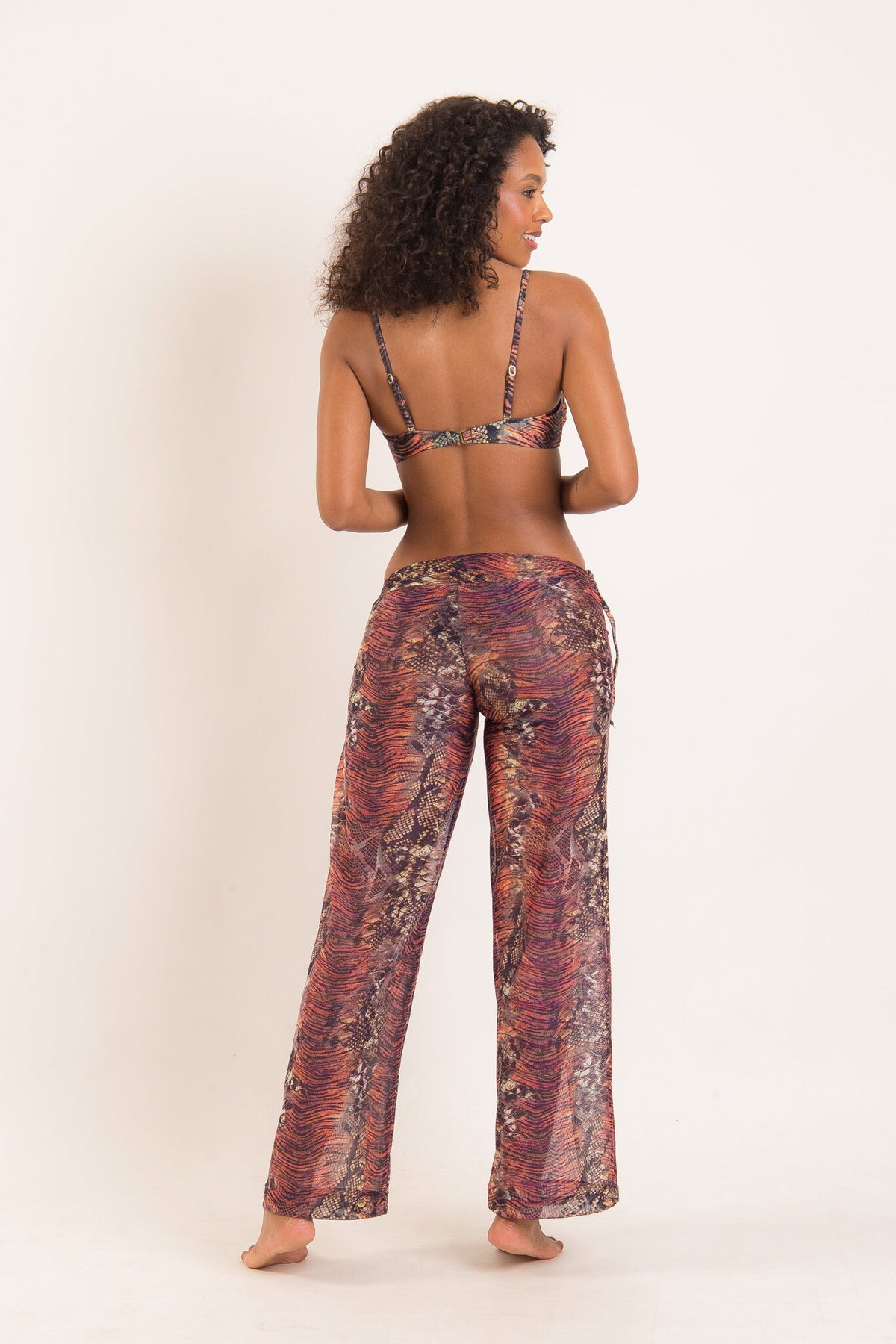 Model Back: Rio De Sol Pants Cobra Trouser