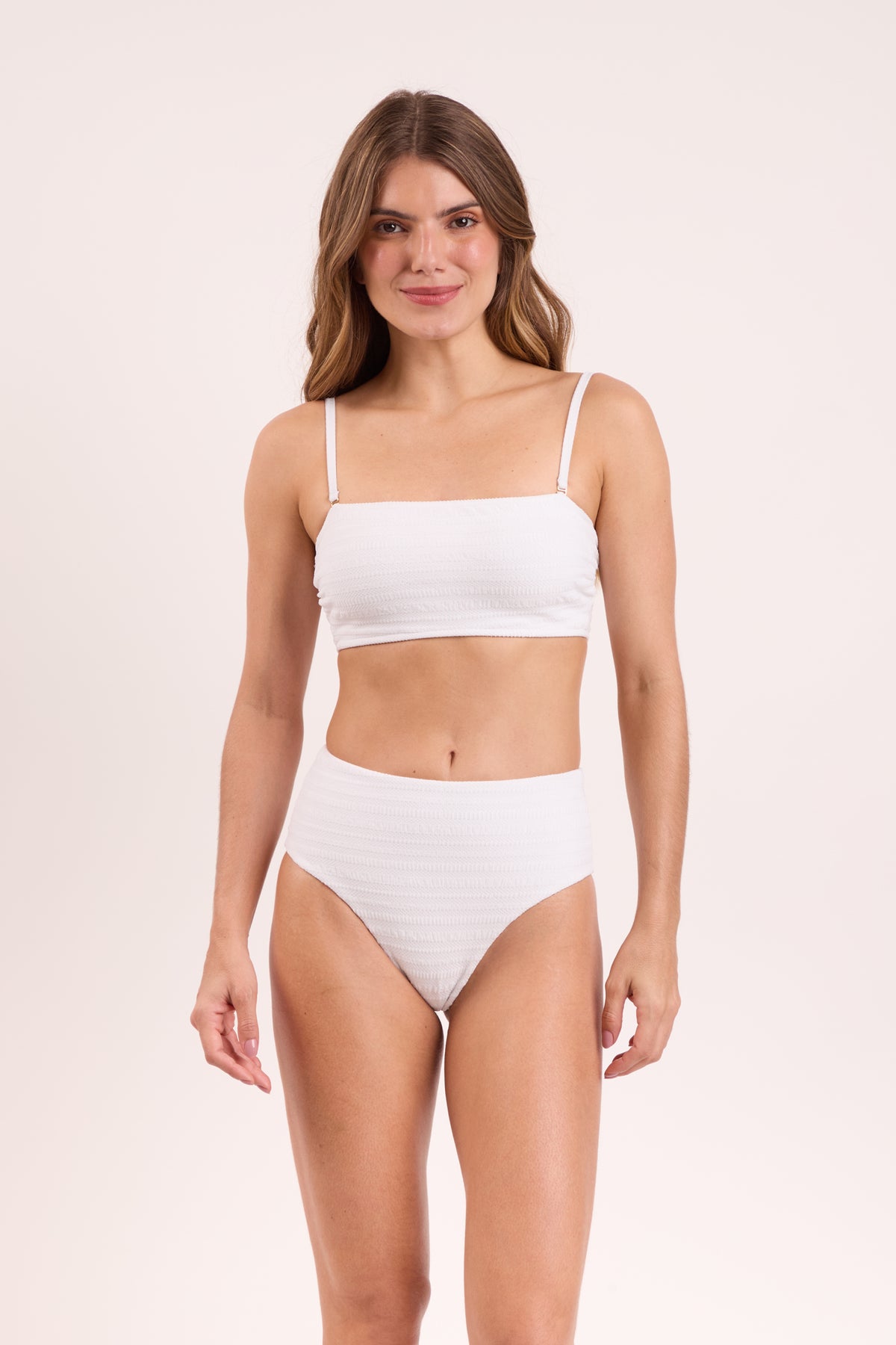 Model Front: Rio De Sol Bottom Bottom Memphis-White Hotpants