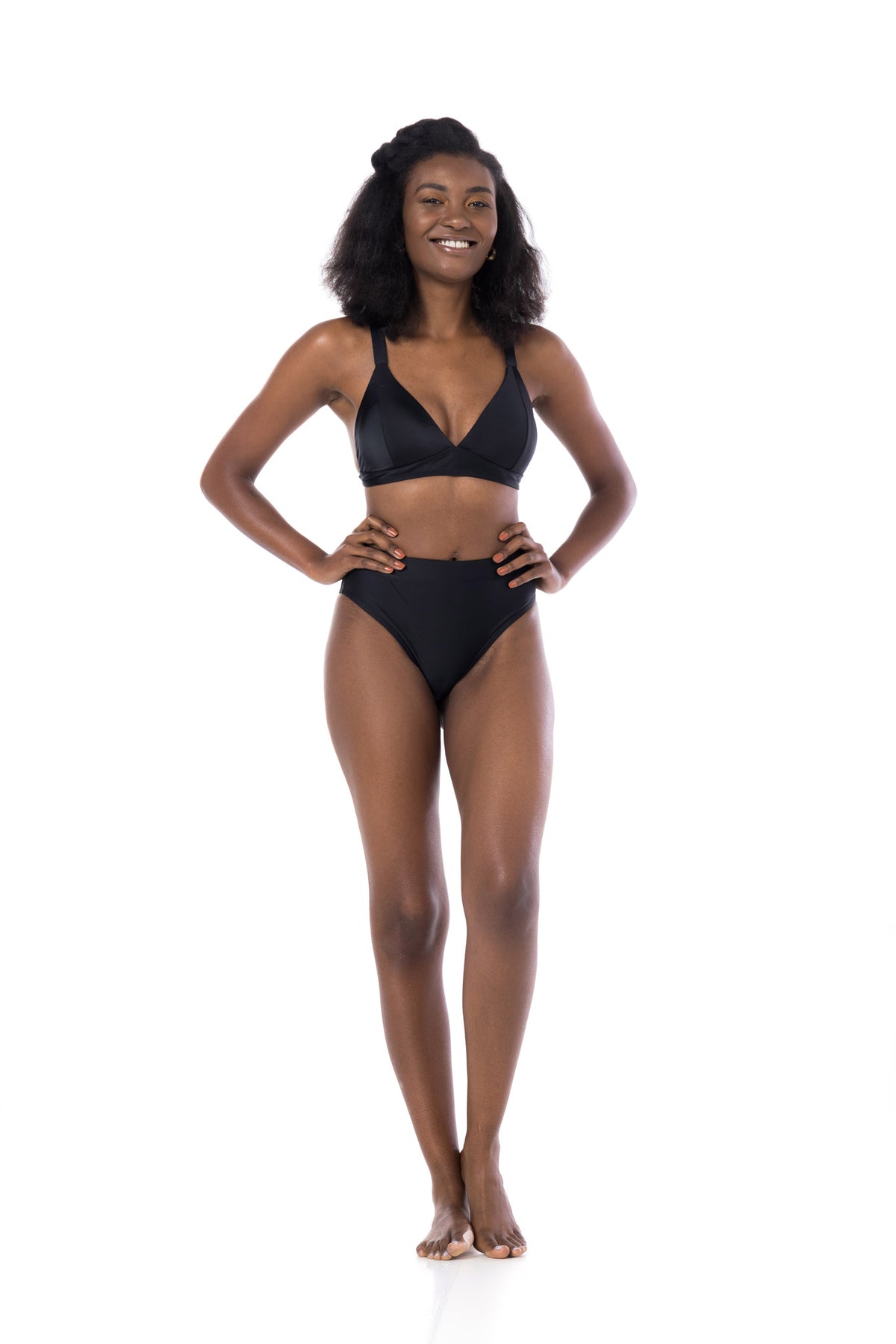 Model Front: La Playa Bikini Bottoms Bottom Hot Cavada Preto
