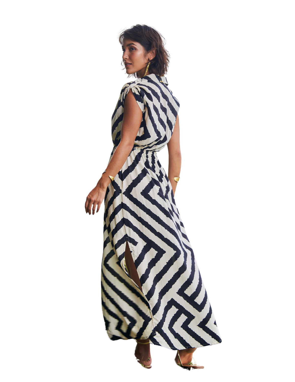 Model Back: Lua Morena Shirtdress Long Shirtdress Seringueira