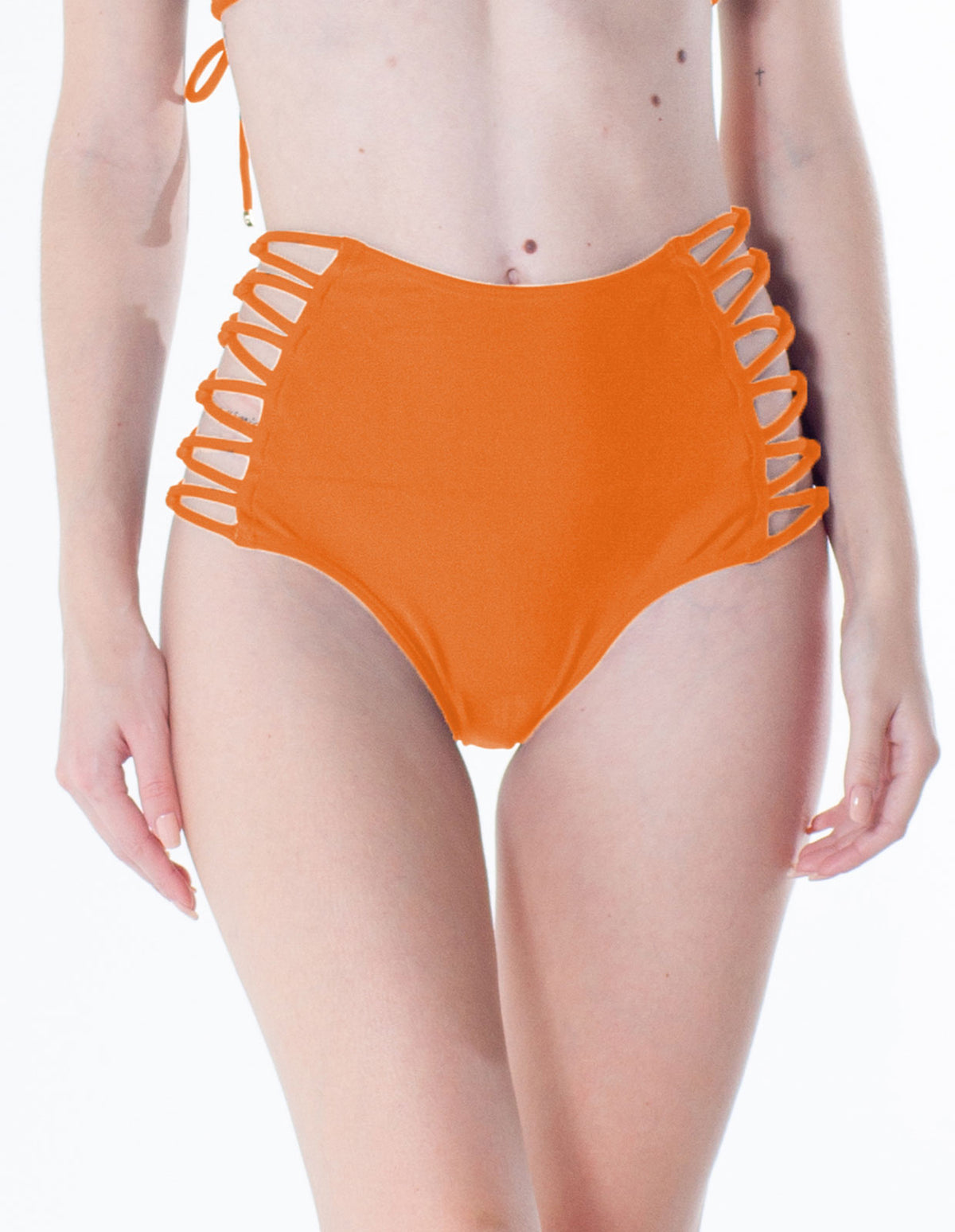 Model Front: La Playa Bikini Bottoms Bottom Tiras Cruzadas Neon Laranja