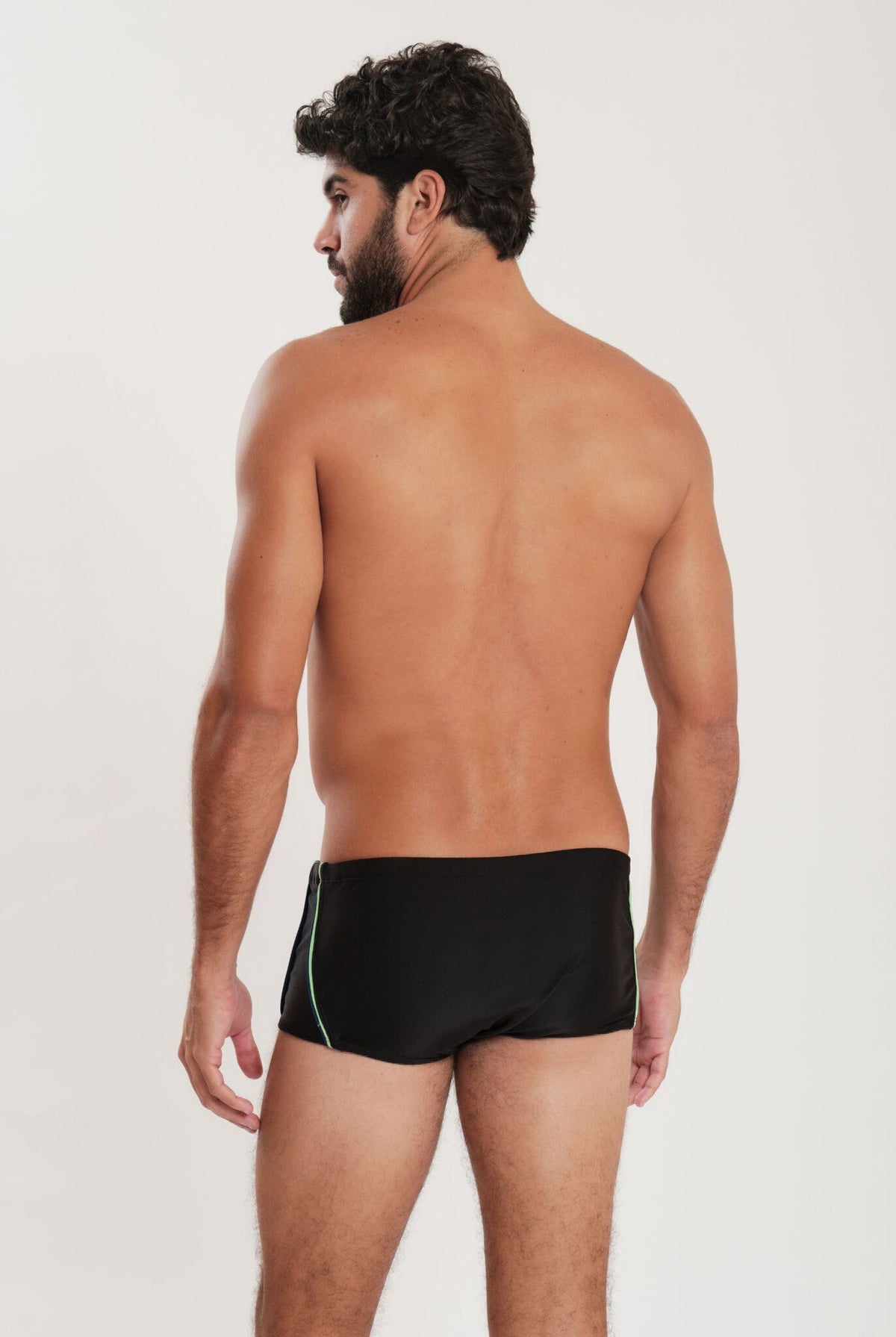 Model Back: Blueman Swim Trunks Sunga Army Malfitana Liso Preto