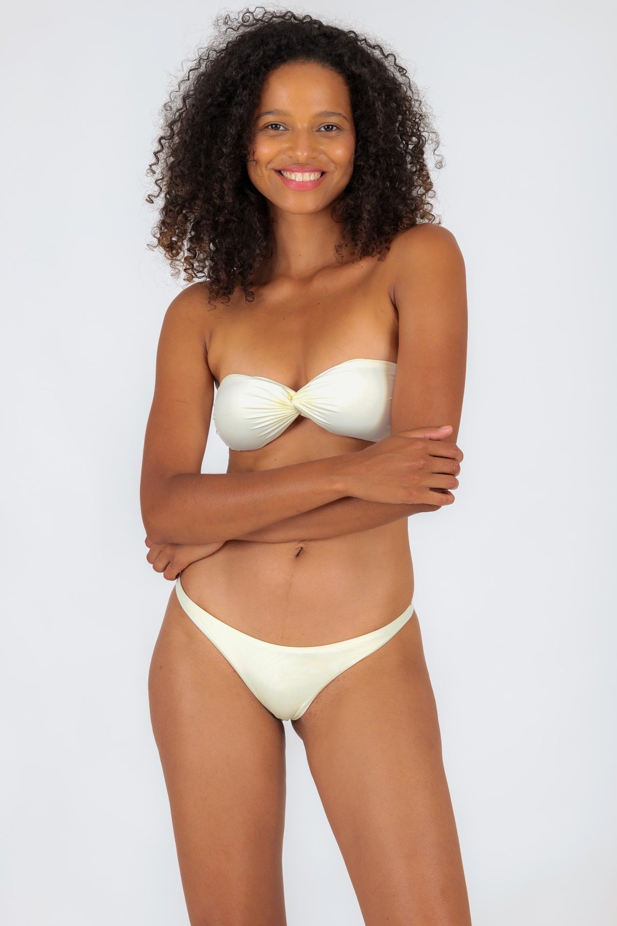 Model Front: Rio De Sol Bikini Tops Top Off-White Twist