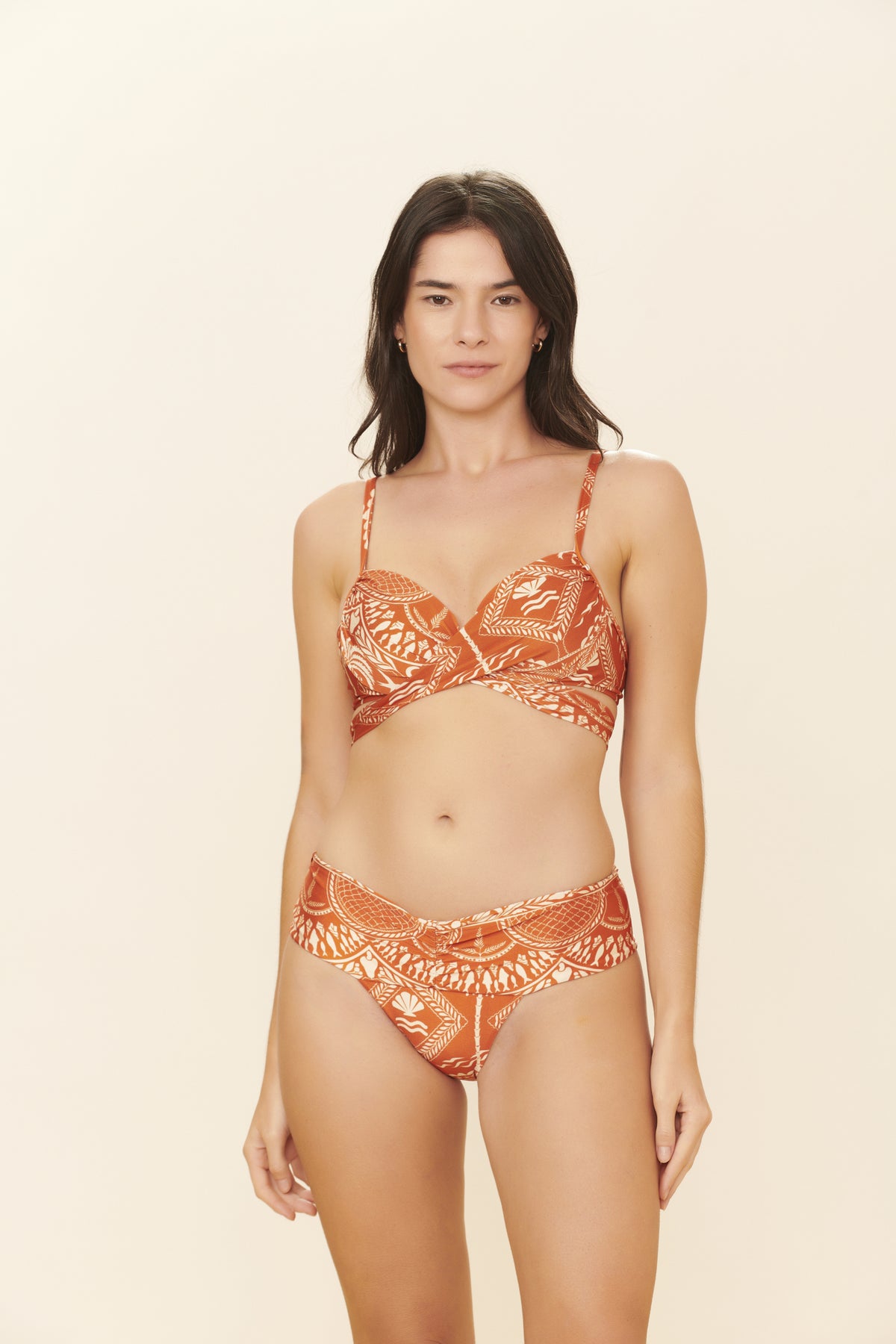 Model Front: Blueman Bikini Tops Top Brisa-Suave Brigitte-Faixa