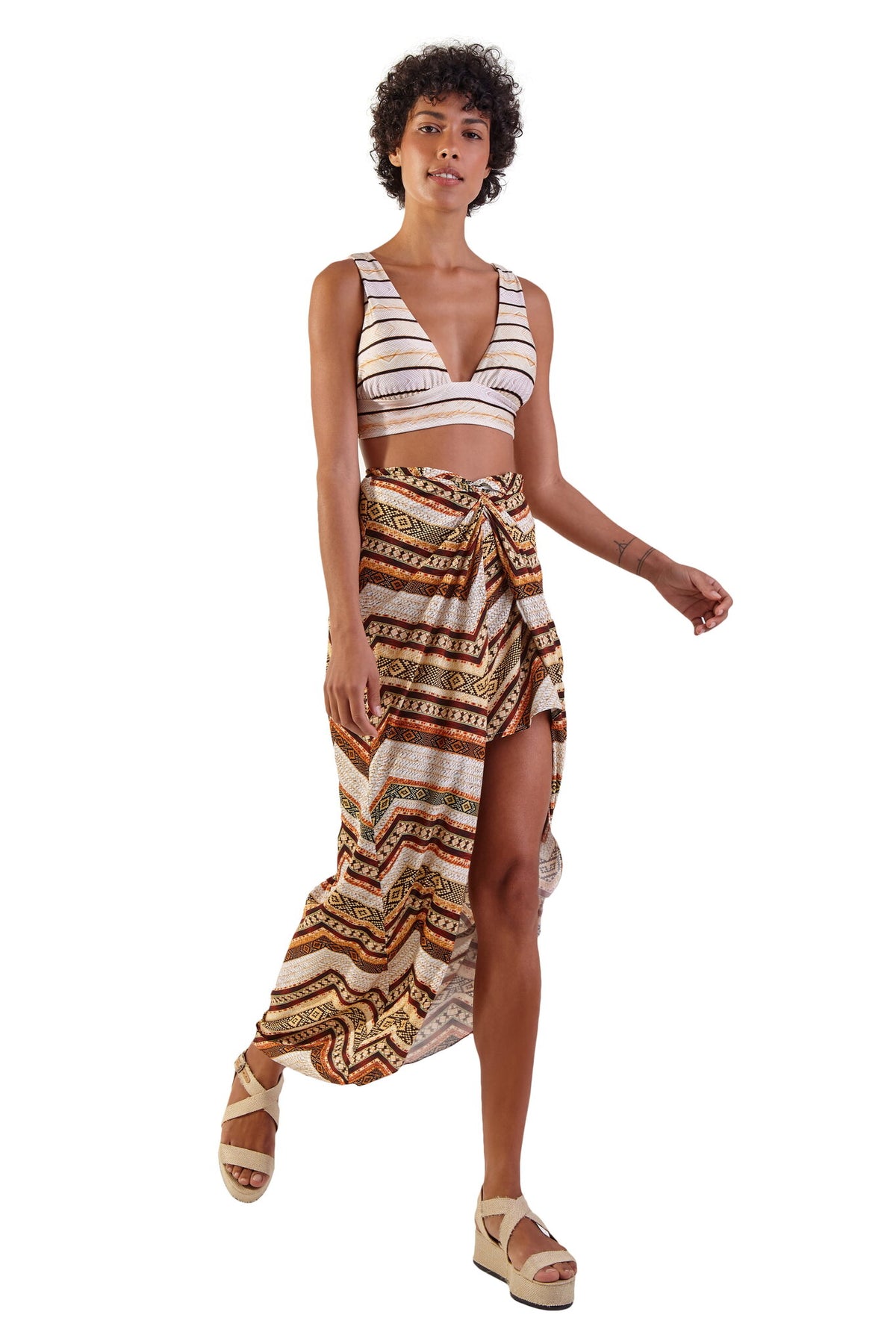 Model Front: Blueman Skirts Diana Ubud