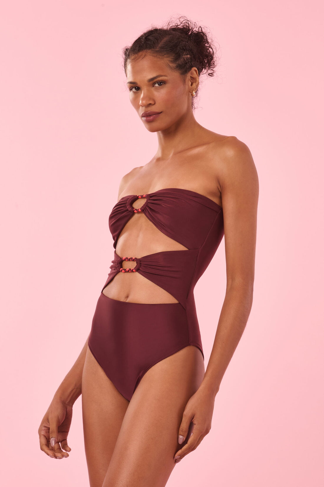 Model Front: Blueman One Piece Swimsuits Paola Fasano Vinho