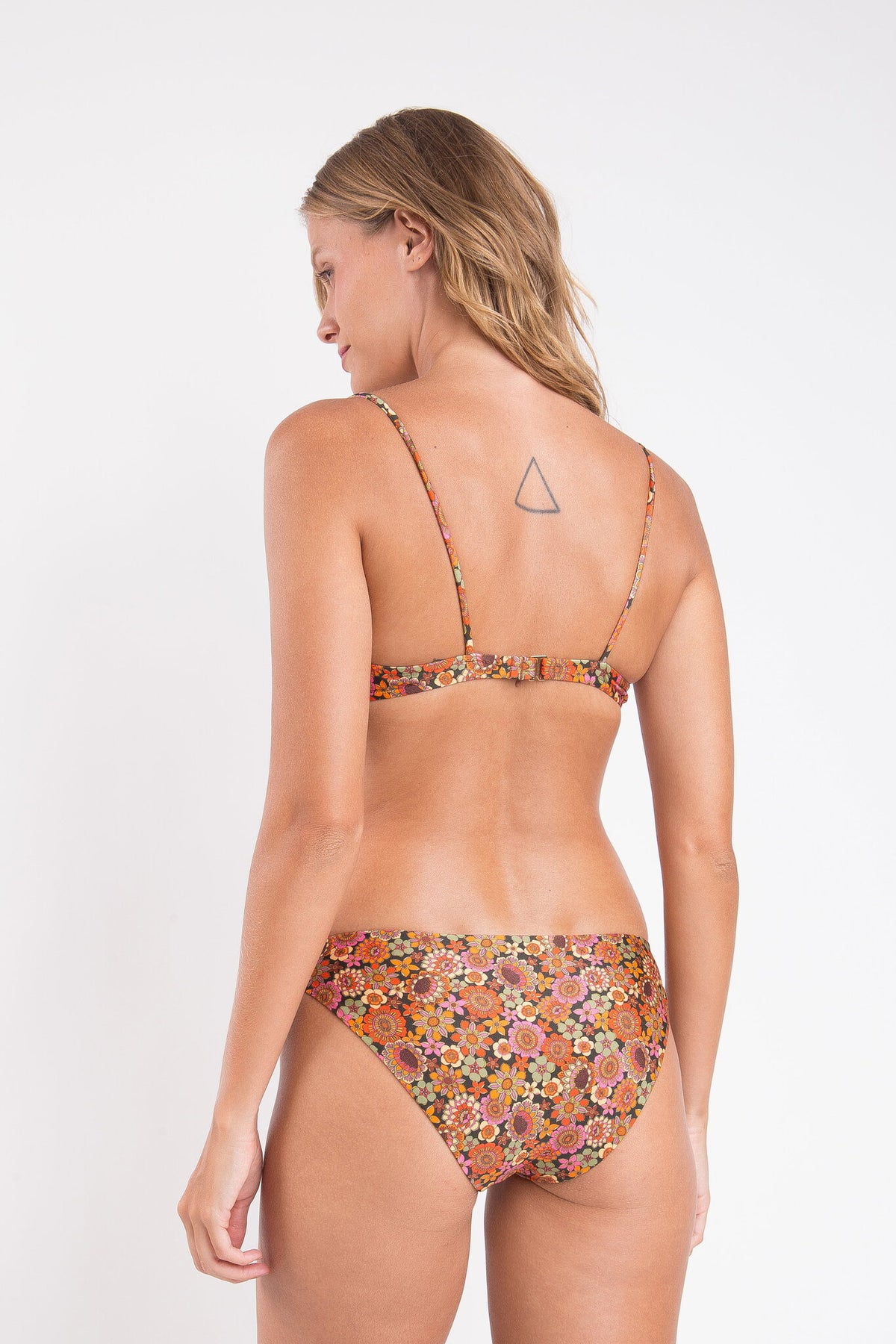 Model Back: Rio De Sol Bikini Bottoms Bottom Bouquet Essential-Comfy