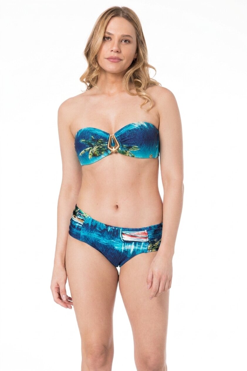 Model Front: Lua Morena Two Piece Swimwear Bandeau Drapeada Media Calmaria