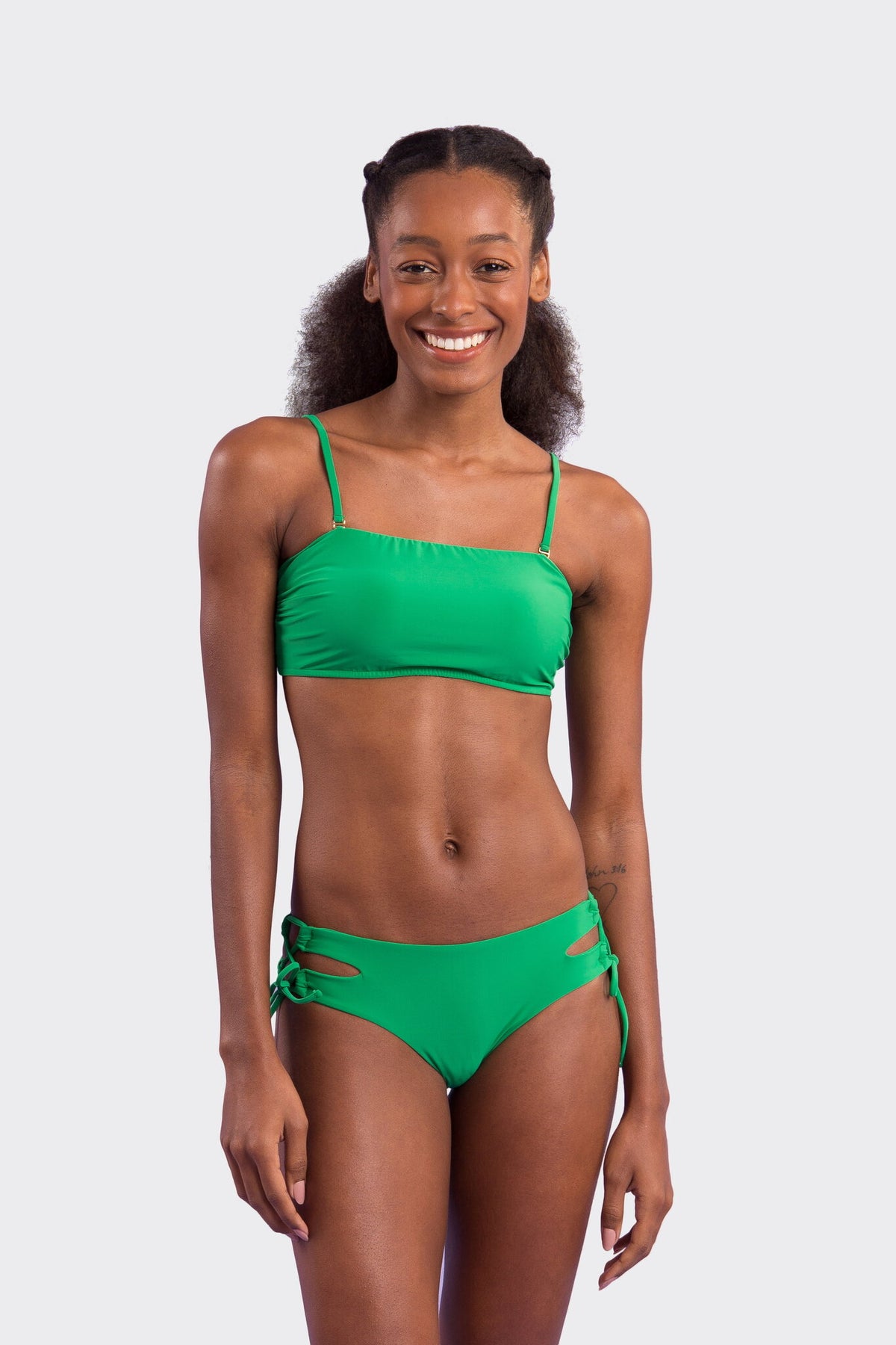 Model Front: Rio De Sol Bikini Tops Top Tambourine Bandeau-Reto