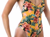 Video: Rio De Sol One Piece Swimsuits Lis Hype