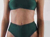 Video: Rio De Sol Two Piece Swimwear Set Palace Bandeau-Reto Hotpants