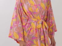 Video: Rio De Sol Kaftans And Kimonos Lyla Kimono