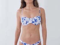 Video: Wednesday In Hawaii By Rio De Sol Bikini Tops Top Pua-Pacifica Coral