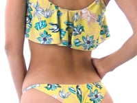 Video: Rio De Sol Two Piece Swimwear Florescer Babado